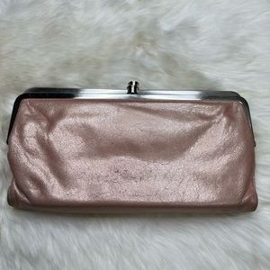 HOBO International Blush leather clutch ID holder magnetic closure